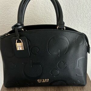 NWOT Guess handbag